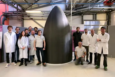 Coiffe micro-lanceur et équipe du projet